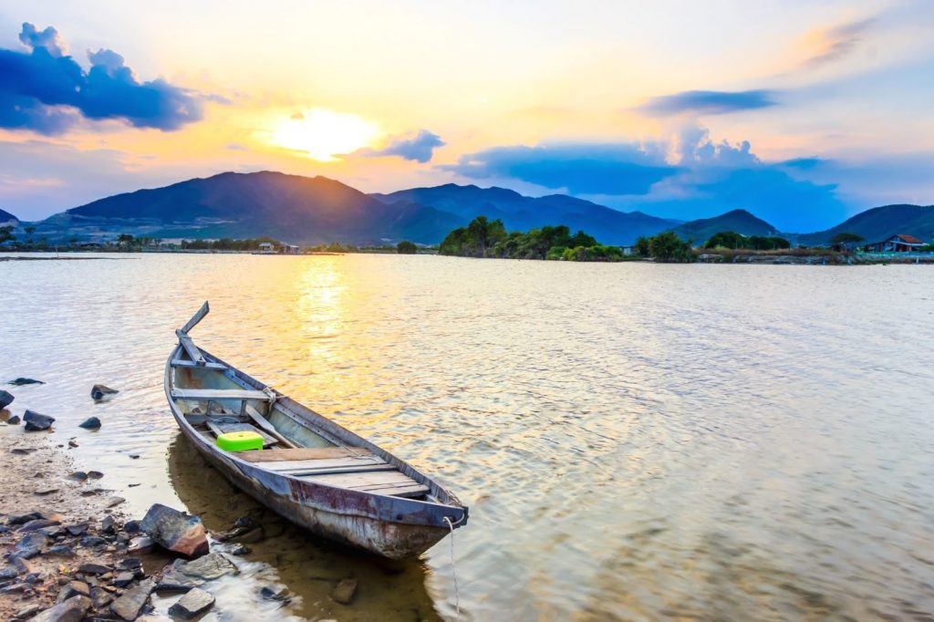 Mơ thấy chìm ghe