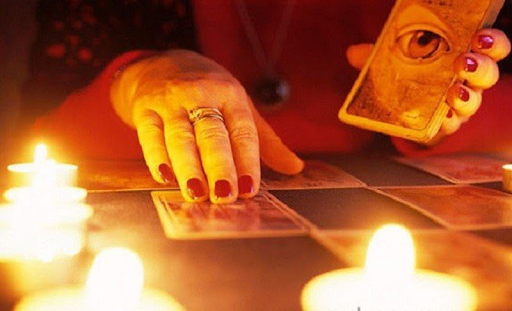 Mơ thấy mình làm thầy bói có ý nghĩa ra sao?