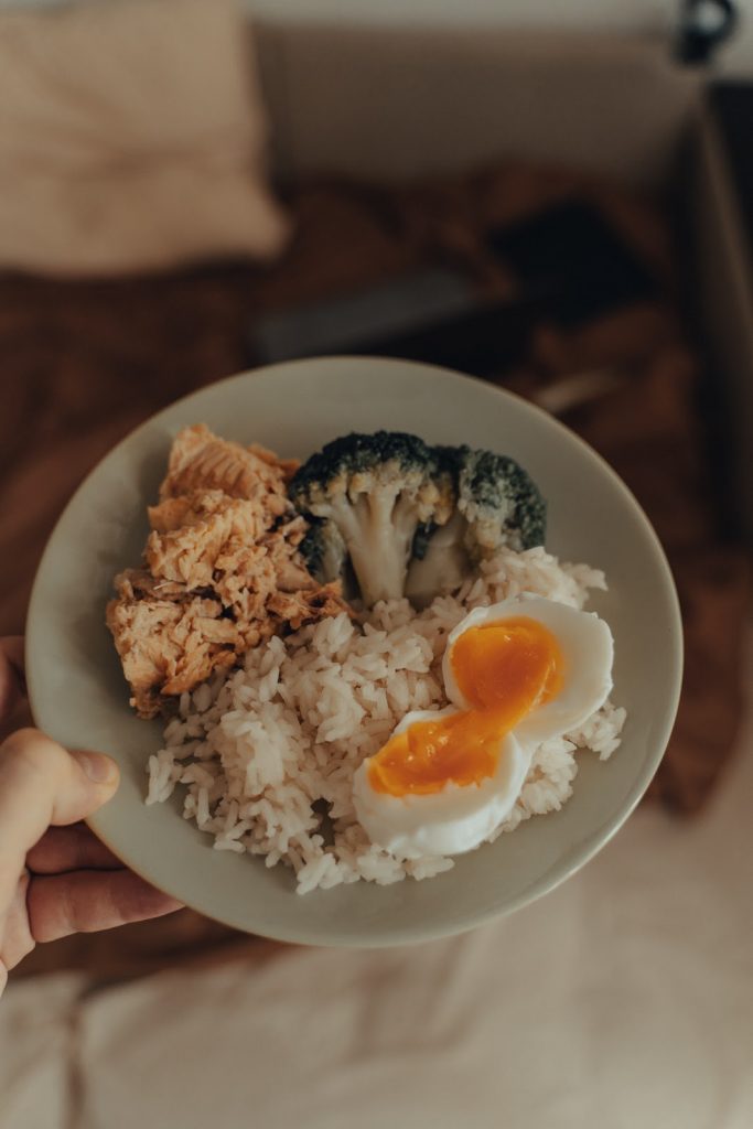 Mơ thấy nấu cơm mang ý nghĩa gì trong tương lai sắp tới?